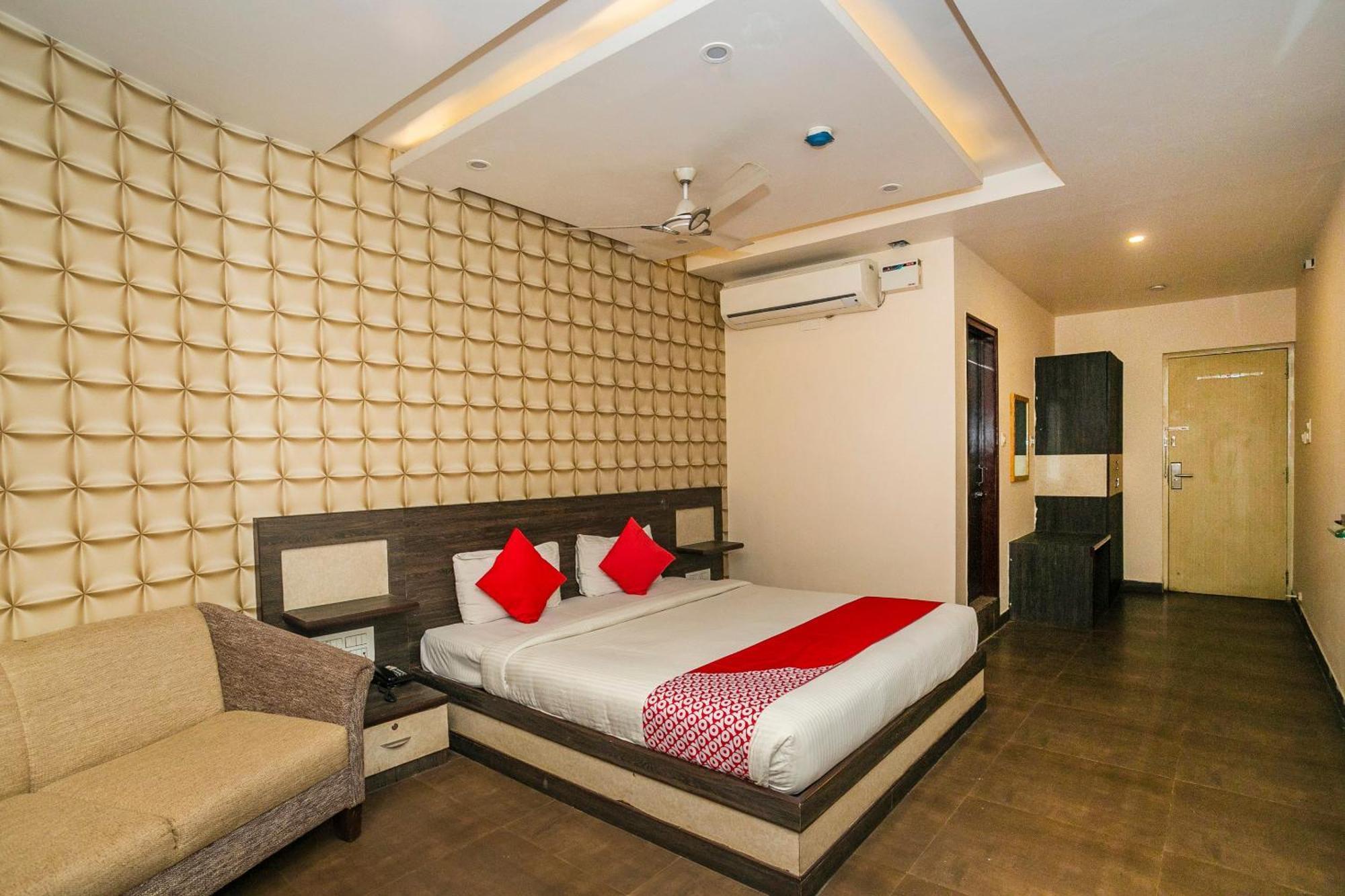 Super Collection O Indian Suites Near Sitara Restaurant Bangalore Bagian luar foto