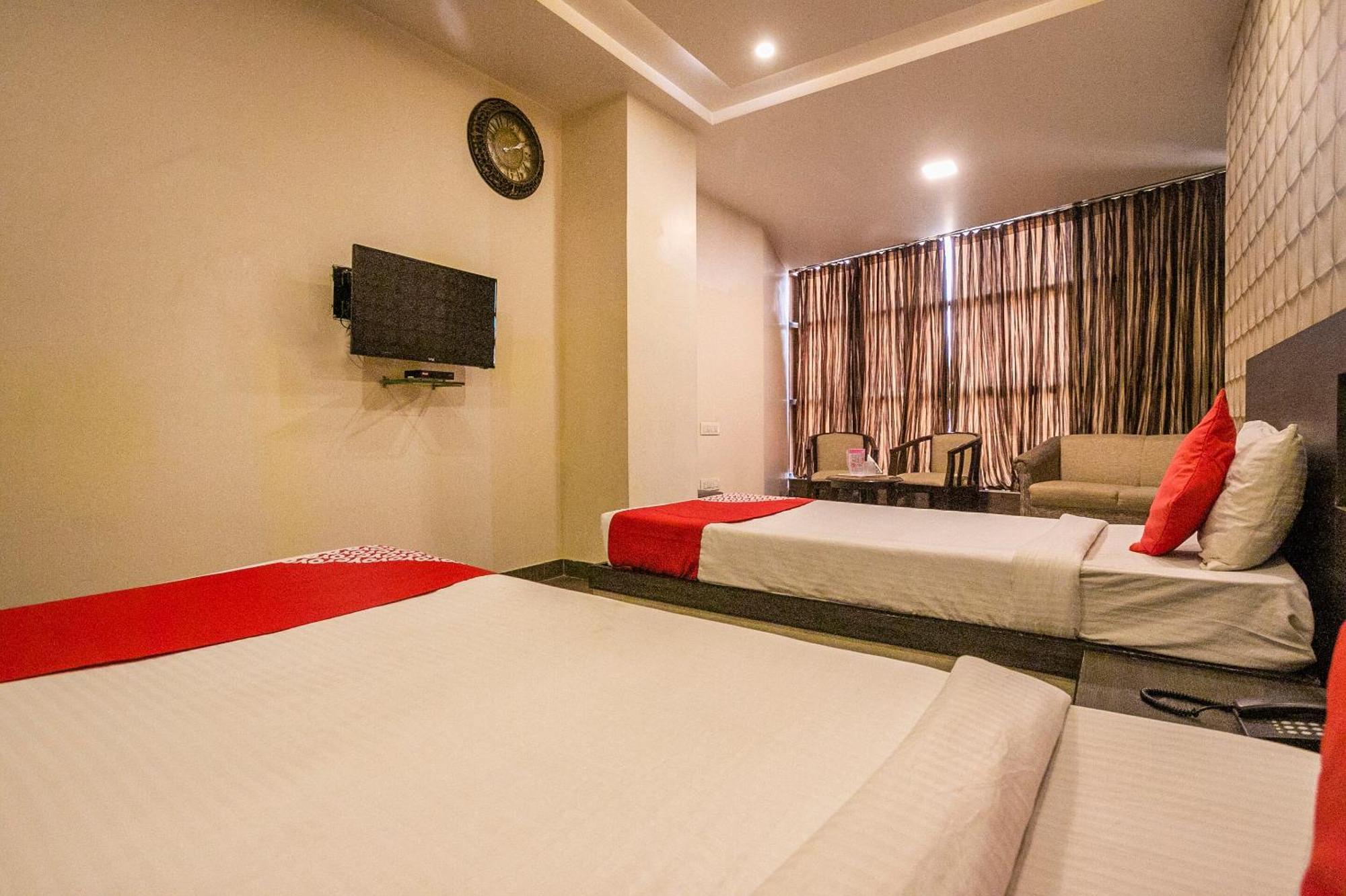 Super Collection O Indian Suites Near Sitara Restaurant Bangalore Bagian luar foto