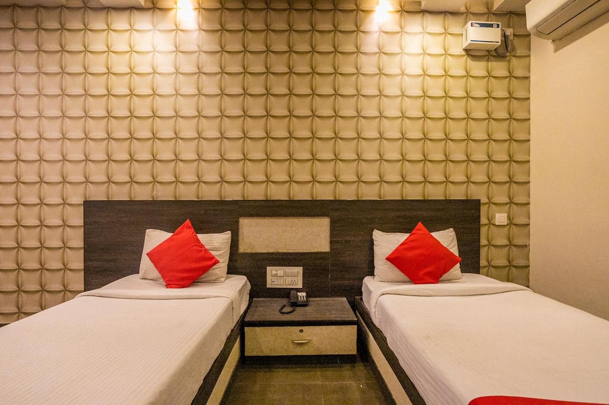 Super Collection O Indian Suites Near Sitara Restaurant Bangalore Bagian luar foto