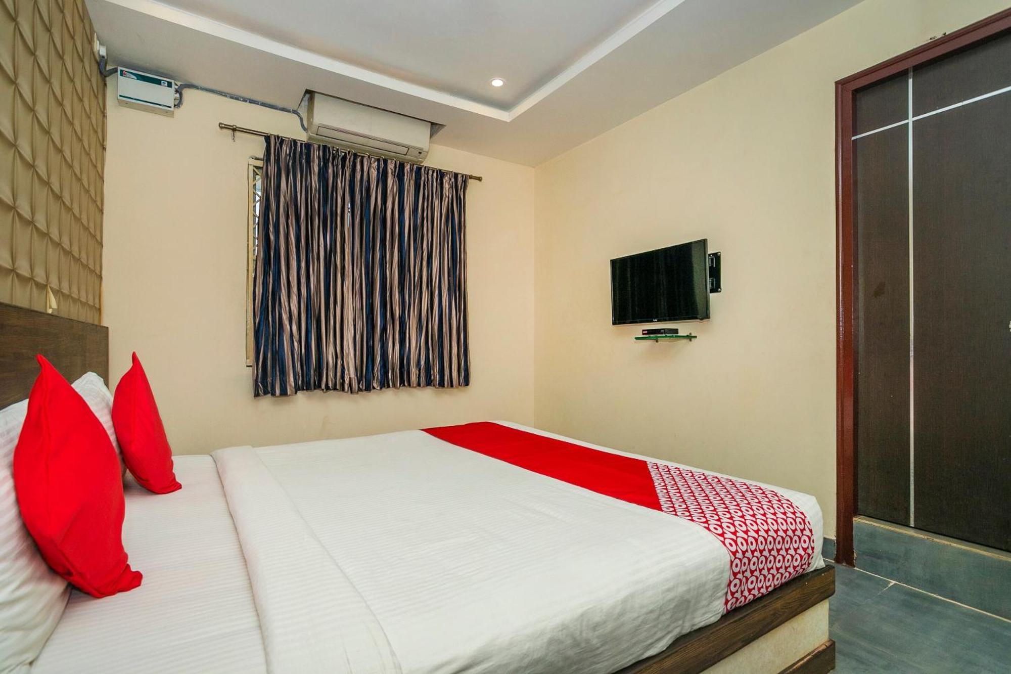 Super Collection O Indian Suites Near Sitara Restaurant Bangalore Bagian luar foto